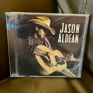 NWT Jason Aldean’s “Rearview Town” Album